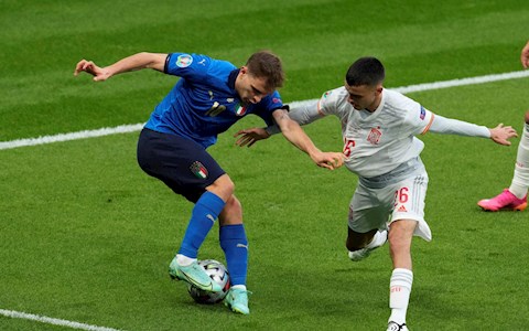 Mổ băng: Italy 1 - 1 Tây Ban Nha - Khi con người quyết định chiến thuật