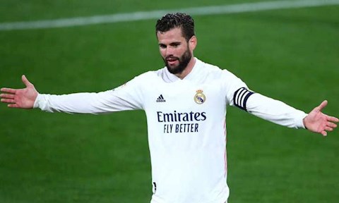 Sao đa năng gia hạn hợp đồng với Real Madrid