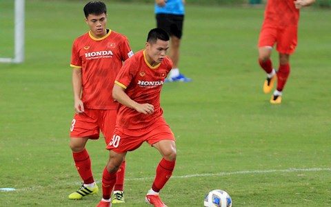 Tân binh Hà Nội FC ghi điểm trong trận đấu tập của ĐT Việt Nam