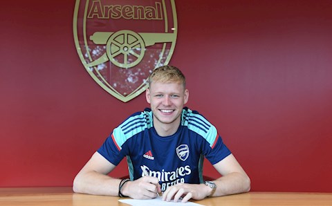 Arsenal chính thức chiêu mộ thành công thủ môn Ramsdale