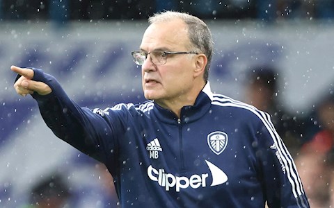 Leeds United: Hãy cứ khát khao, hãy cứ dại khờ