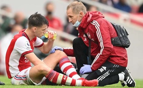 Arteta cập nhật chấn thương của Tierney, White và Aubameyang