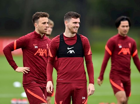 Robertson trở lại trong trận gặp Chelsea