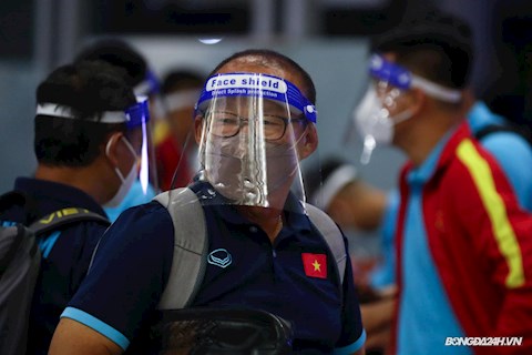 ĐT Việt Nam chỉ có gần 4 tiếng để ngủ trước khi lên máy bay về nước