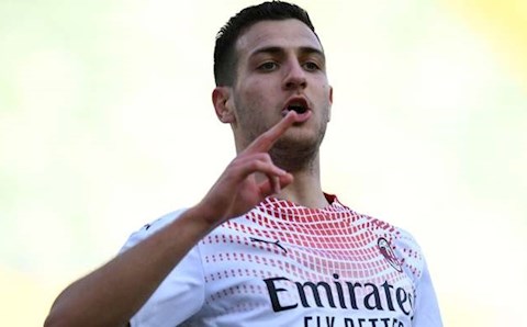 Diogo Dalot tiết lộ mục tiêu không tưởng ở MU