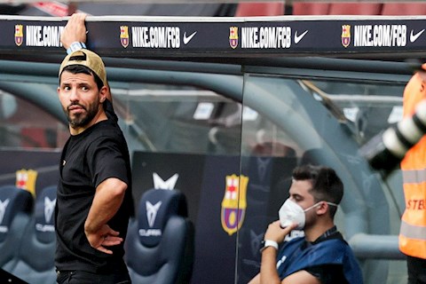 Barca đăng ký thành công Sergio Aguero