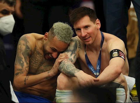Dụ dỗ Messi sang PSG, Neymar sẵn sàng nhường số 10