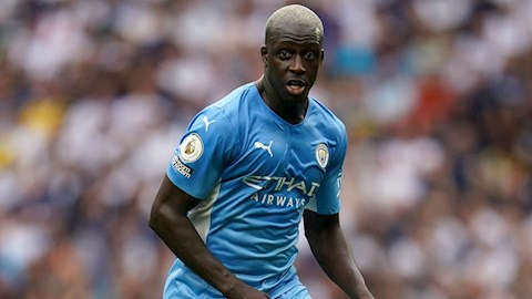 Benjamin Mendy tiếp tục bóc lịch