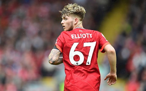 Harvey Elliott: Chuyên gia viết sử tuổi 18 của Liverpool
