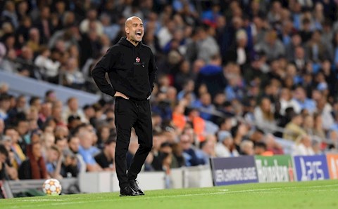 Pep Guardiola chê Man City ít fan
