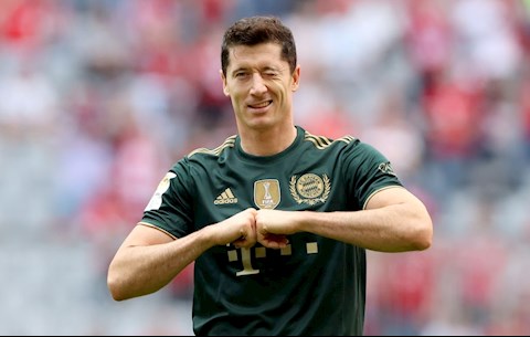 Lewandowski bật đèn xanh cho các ông lớn Premier League