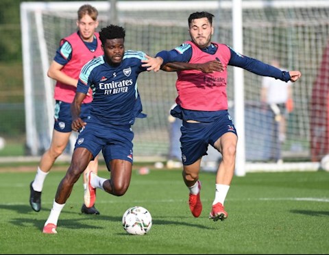 Arsenal nhận tin vui trước trận gặp Tottenham