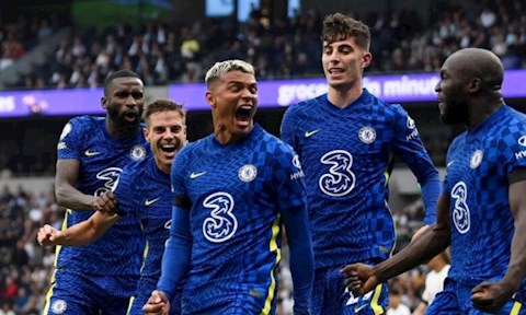 HLV Aston Villa không dám nghĩ đến việc vượt qua Chelsea