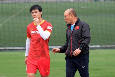 Công Phượng cùng đồng đội ĐT Việt Nam sẵn sàng cho trận đấu trước Trung Quốc