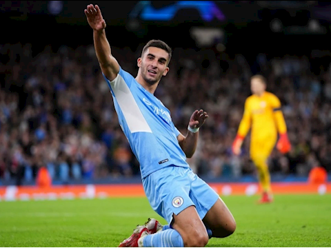Barca nâng cấp hàng công bằng Torres