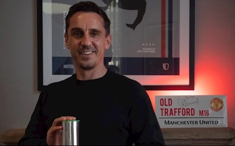 Gary Neville nhận giải thưởng nhờ chiến đấu chống lại Super League