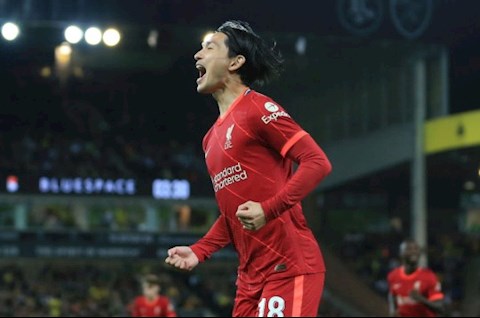 Takumi Minamino nhận thưởng lớn từ HLV Jurgen Klopp