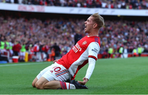 Tỏa sáng rực rỡ trước Tottenham, Smith-Rowe phản ứng thế nào?