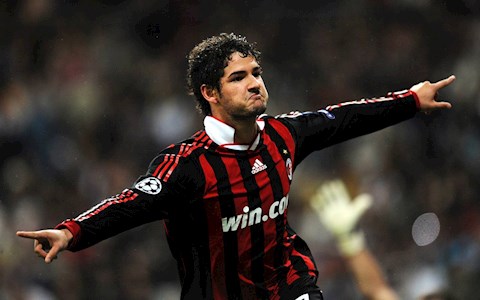 Alexandre Pato: Ngoạn mục nhưng không rực rỡ, lên xuống là vô thường