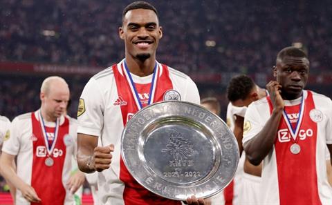 Sao Ajax xác nhận gia nhập Bayern Munich