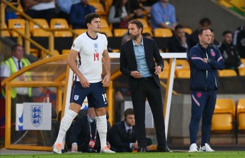 Southgate bị chỉ trích thậm tệ sau quyết định đi vào lòng đất với Harry Maguire