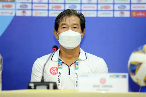 Tân HLV Bae Ji Won tự tin đưa Viettel vượt qua vòng bảng AFC Cup