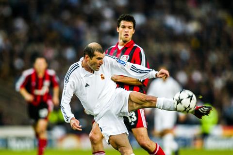Những sự thật thú vị về Zinedine Zidane: Huyền thoại Madrid, fan ruột… Barcelona