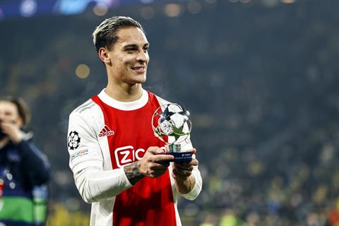 Ajax lật kèo MU vụ Antony
