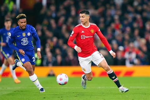 Chelsea chỉ chiêu mộ Ronaldo với một điều kiện?