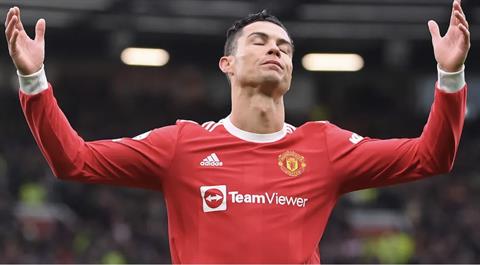 Bayern phủ nhận mua Ronaldo thay Lewandowski