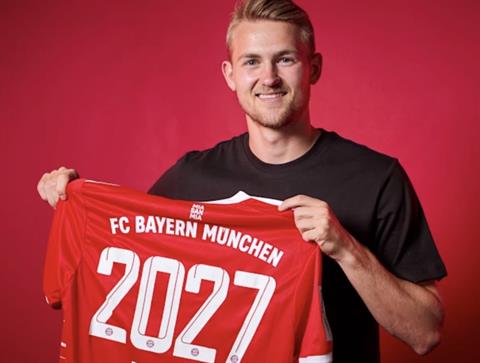 Louis van Gaal khuyên De Ligt gia nhập Bayern