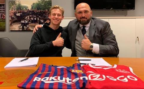 Người đại diện Frenkie de Jong hẹn gặp Barca tại toà