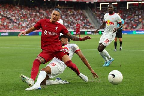 Klopp bảo vệ Darwin Nunez sau trận thua Salzburg