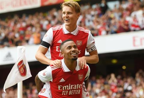 Đội trưởng Arsenal thừa nhận không quan tâm tới Man City