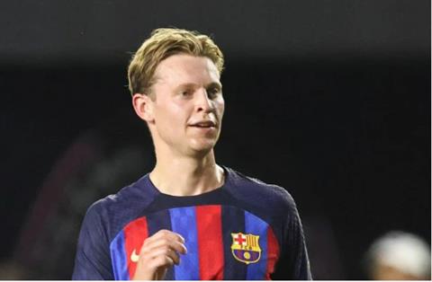 Mặc MU theo đuổi, De Jong khẳng định không muốn rời Barca