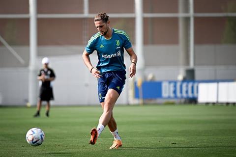 Điểm tin tối 9/8: MU đàm phán với mẹ Rabiot 