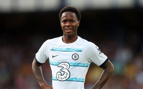 Sterling không phải giải pháp cho vị trí tiền đạo của Chelsea