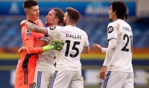 Leeds tiếp tục từ chối bán cầu thủ cho MU