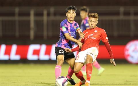 Lee Nguyễn và đồng đội nhận thưởng 1 tỷ sau trận thắng Sài Gòn