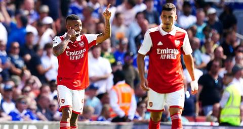 Ronaldinho dự đoán thứ hạng của Arsenal ở NHA mùa này