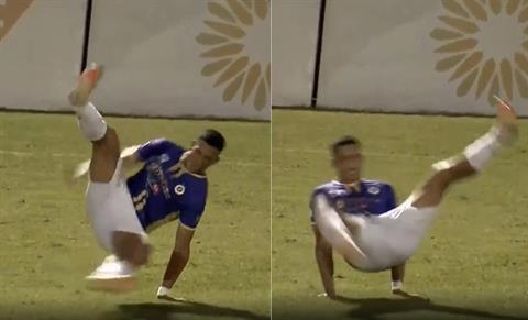 Ngoại binh Hà Nội FC nhảy hiphop sau khi chọc thủng lưới SLNA