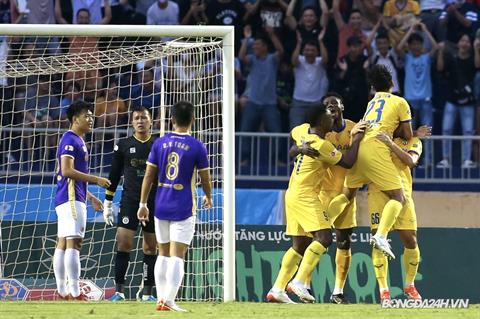 VIDEO: SLNA tiếp tục ghi bàn thắng sớm vào lưới Hà Nội FC