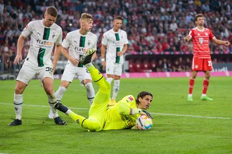 Thủ môn mục tiêu của MU lập kỷ lục trong trận hòa Bayern Munich