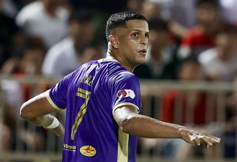 Sát thủ của Hà Nội FC đặt quyết tâm cao trước trận gặp Bình Định