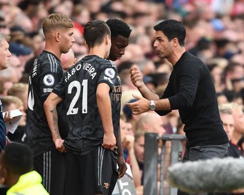 Huyền thoại Arsenal chỉ trích Mikel Arteta