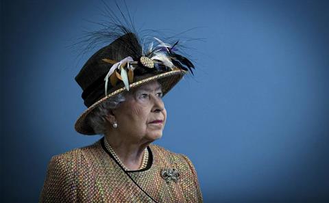 Nữ hoàng Anh Elizabeth II qua đời, Premier League có thể nghỉ hết tháng 9