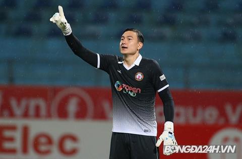 Vua dội bom Rimario dứt điểm nghiệp dư, Đặng Văn Lâm thoát bàn thua đầu tiên ở V-League 2022