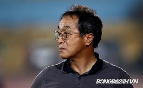 Cánh tay phải của HLV Park Hang Seo có thể cầm quân tại V-League