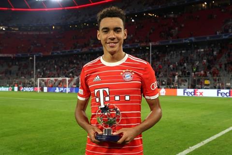 Khoá chặt Lewandowski, sao mai 19 tuổi ẵm giải cầu thủ xuất sắc nhất trận