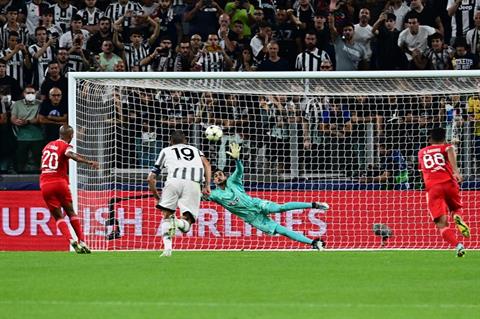 Juventus lập kỷ lục tệ hại ở Champions League